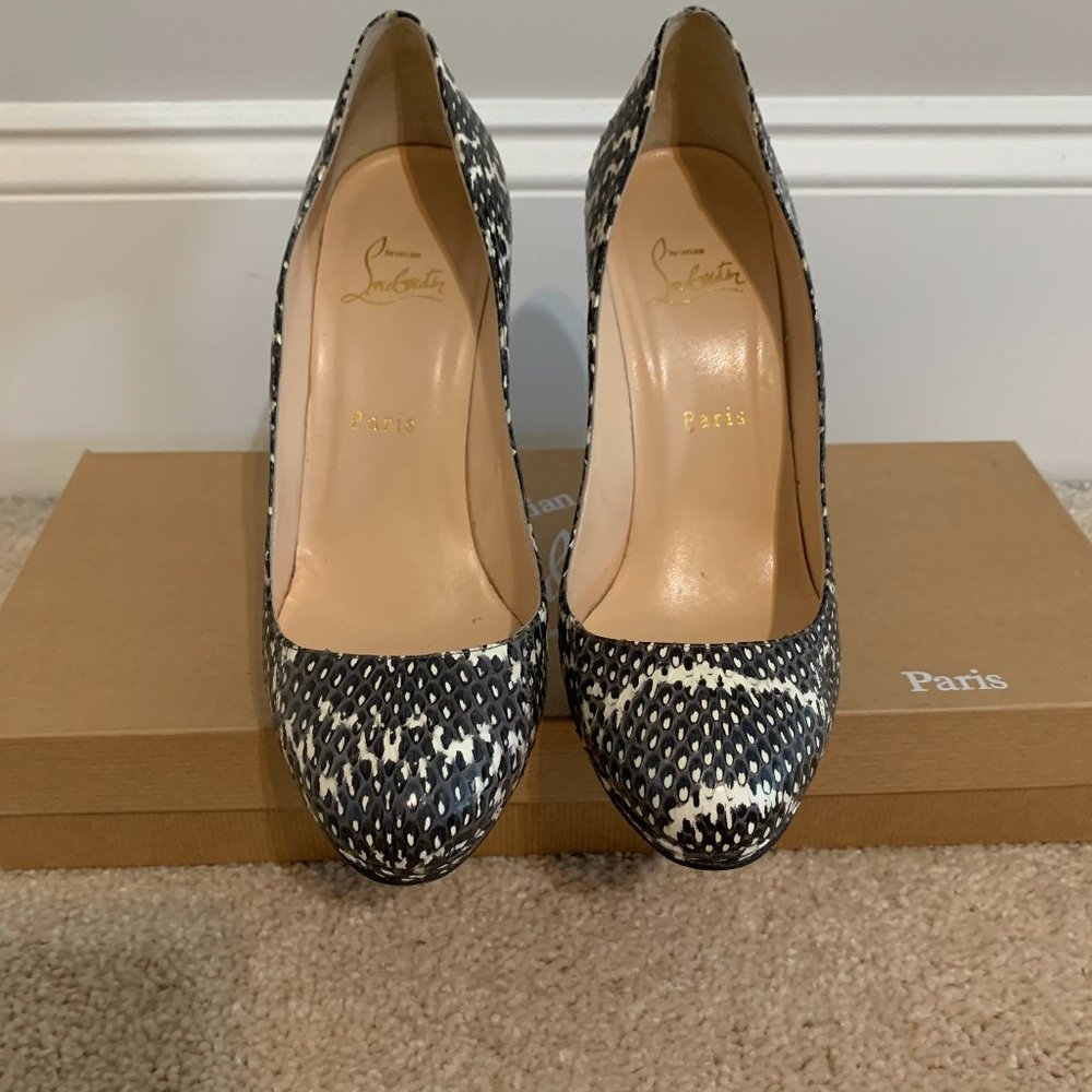 Christian Louboutin Pumps 39